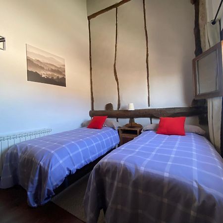 Adrados Mar De Pinos En Las Hoces Del Rio Duraton 외부 사진